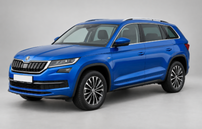 Modrá Škoda Kodiaq z předního bočního pohledu