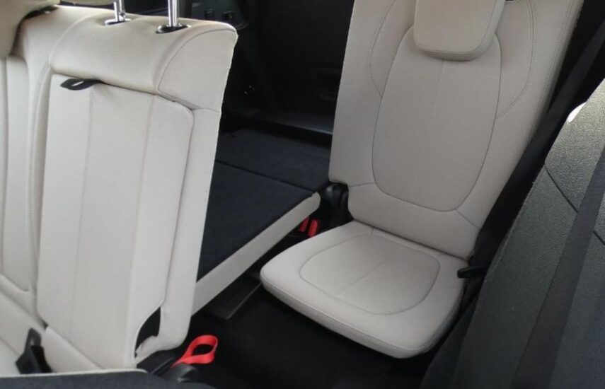 Vyklopené sedadlo ve třetí řadě BMW Gran Tourer