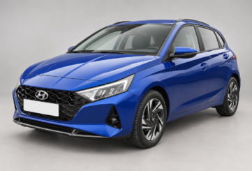 Modrý Hyundai i20 zepředu a z boku – pronájem auta v Praze