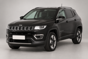 Černý Jeep Compass zepředu a z boku – pronájem auta v Praze