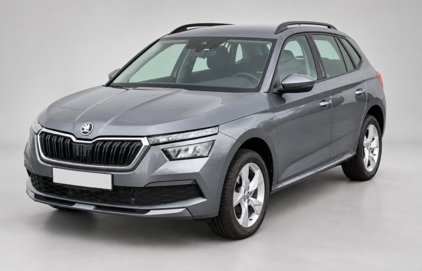 Šedá Škoda Kamiq zepředu a z boku – pronájem auta v Praze